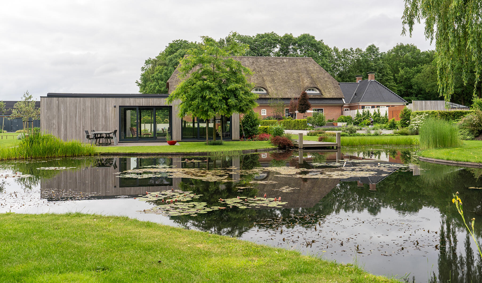 landelijke-villatuin-in-kolham-weijer-tuinen